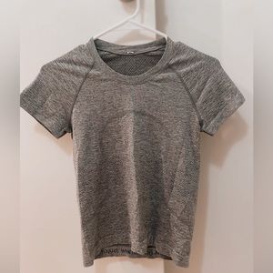 Lululemon swiftly tech short-sleeve shirt 2.0 (RL) slate/white